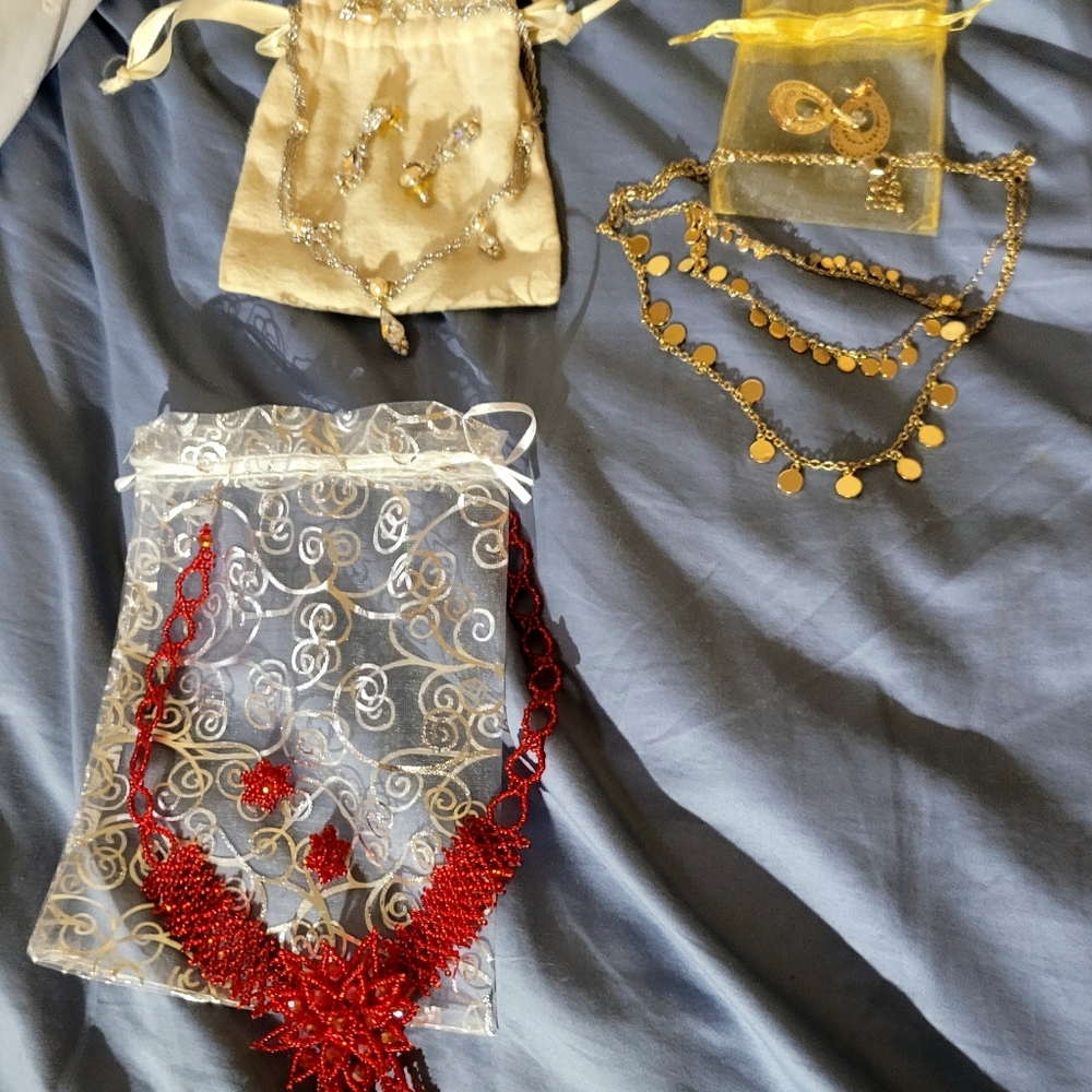 Costume  jewelry, brand new